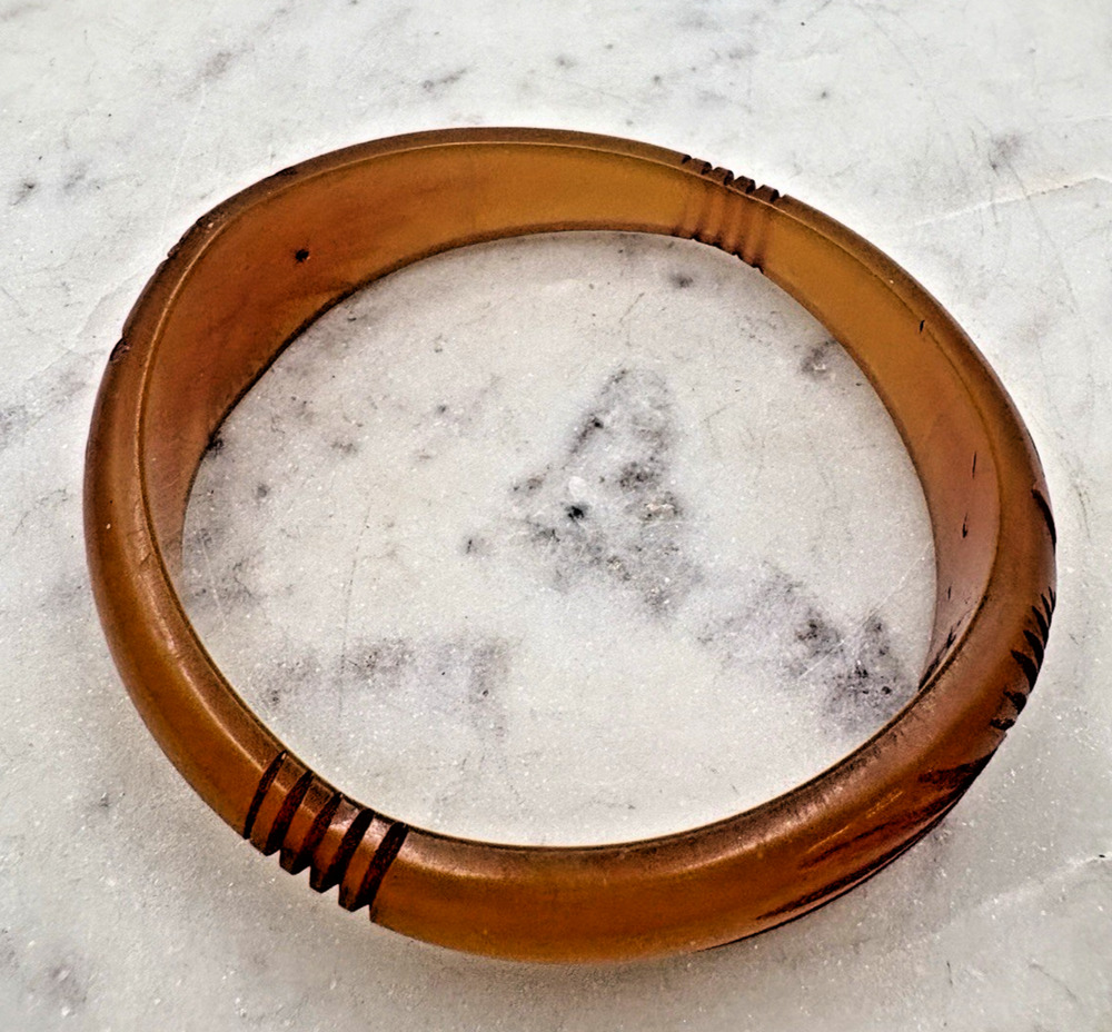 Deep Carved Butterscotch Bakelite Bangle Bracelet Tested Retro MCM Boho Vintage